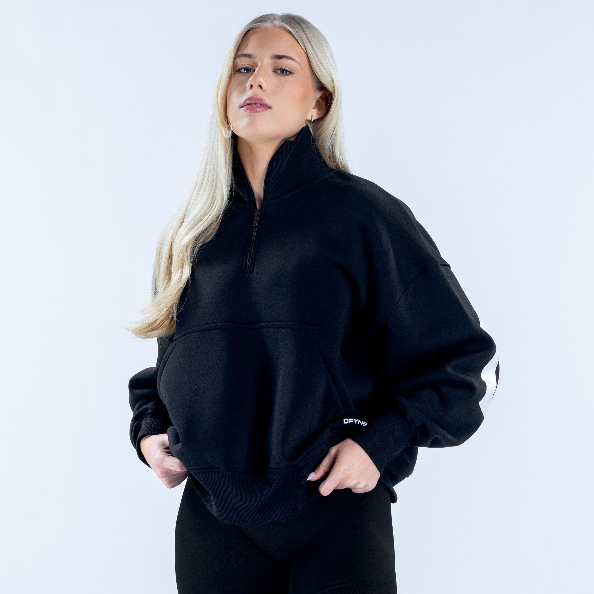 Signature Quarter Zip Sweatshirt – DFYNE