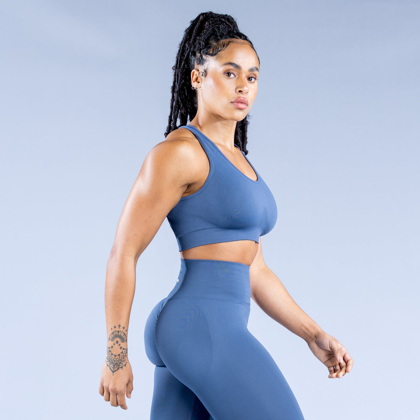 Dynamic Seamless Sports Bra – DFYNE